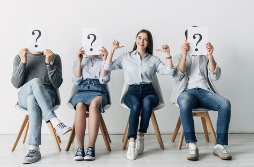 Tattoos im Bewerbungsgespräch: Zwischen Vorurteil und Professionalität